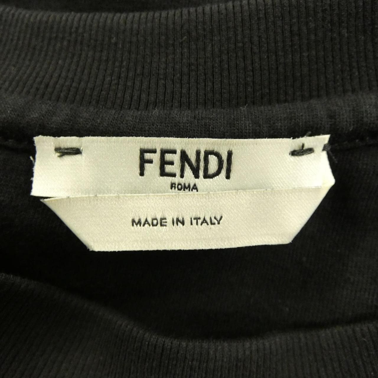 フェンディ FENDI FFモチーフ FS7088 A5HQ Tシャツ