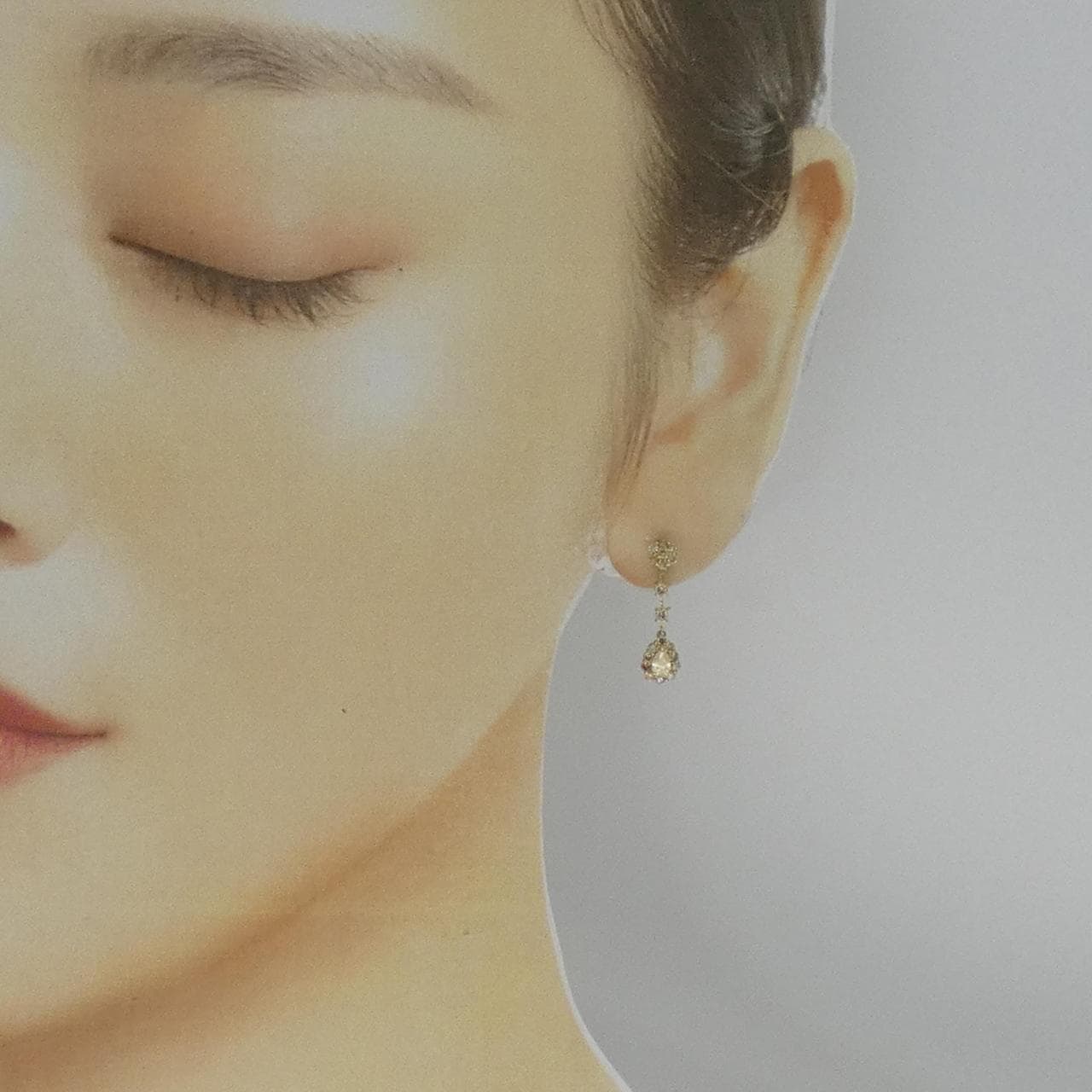 [BRAND NEW] K18YG Diamond earrings 0.76CT