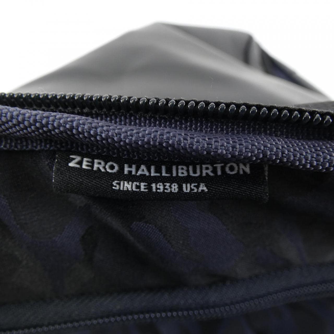 零哈里伯顿ZERO HALLIBURTON BACKPACK