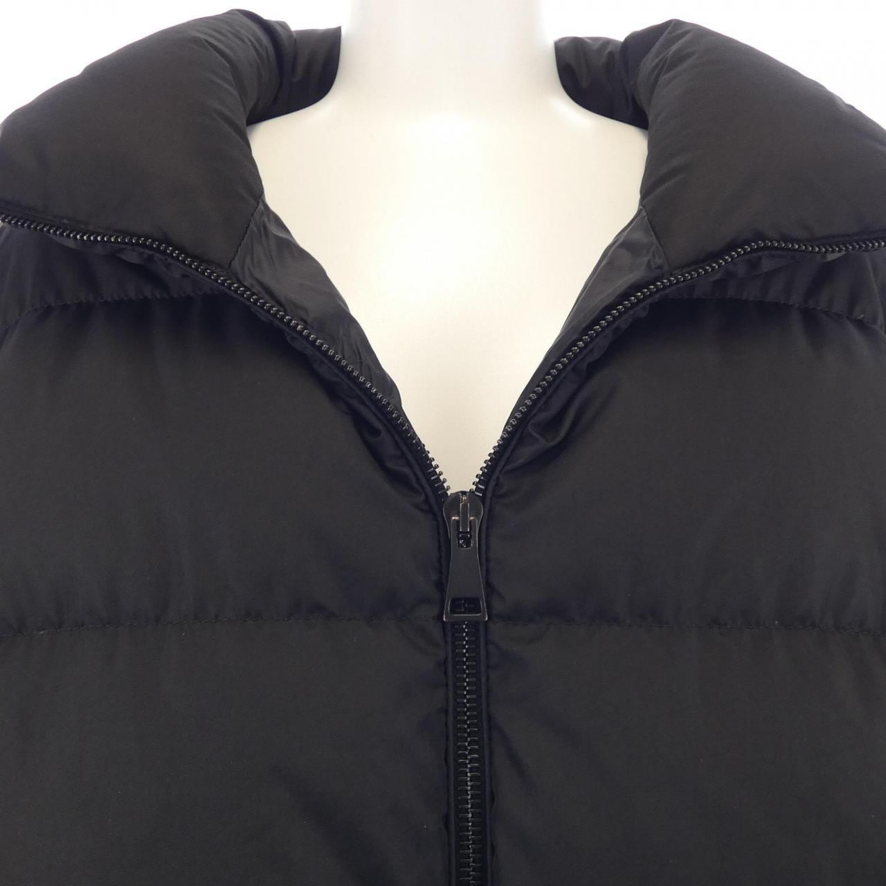 MONCLER蒙克勒羽绒服