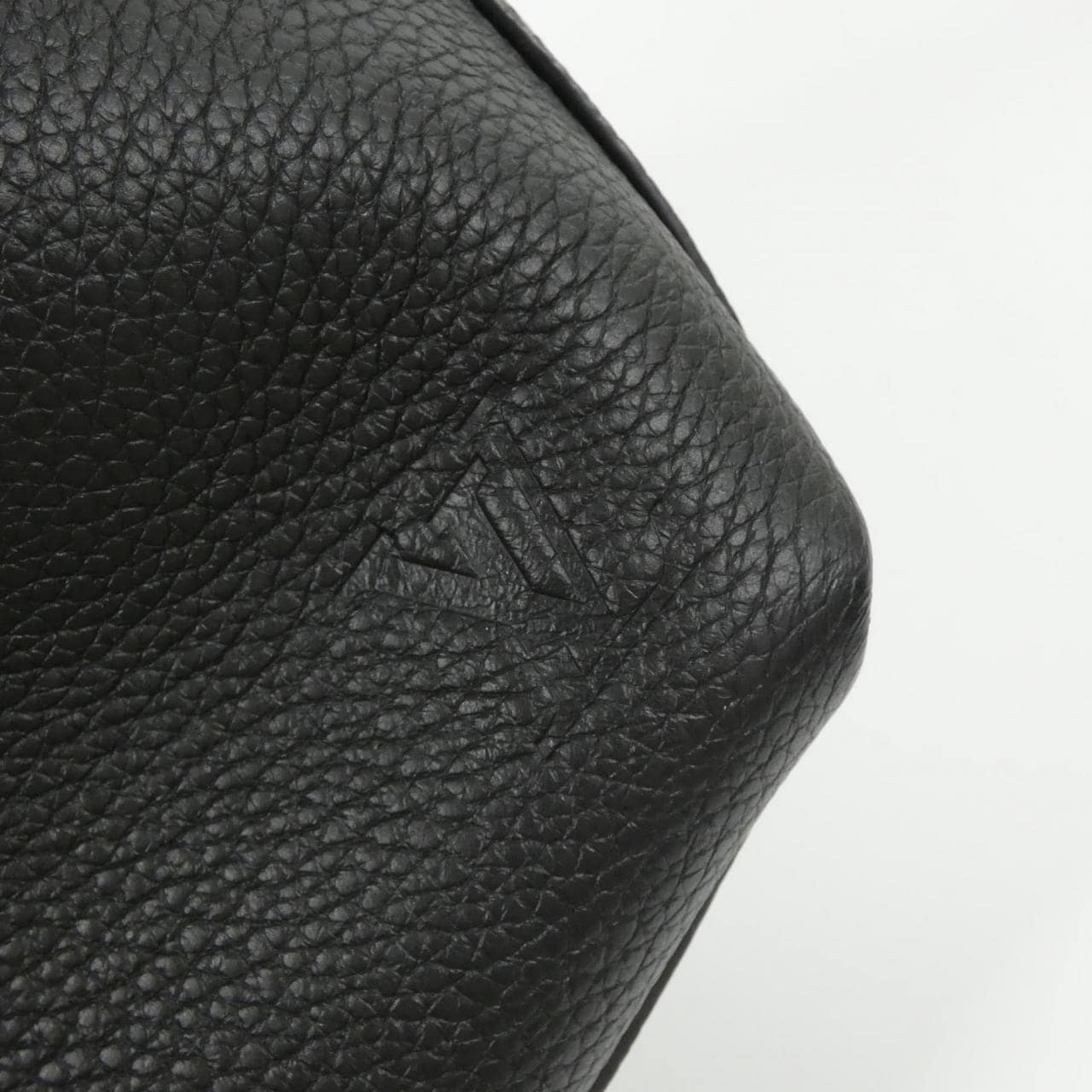 LOUIS VUITTON Taurillon Cava Voyage M50086 包
