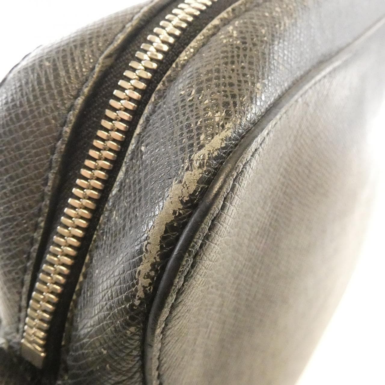 ルイヴィトン タイガ アントン メッセンジャー PM M34408 ショルダーバッグ