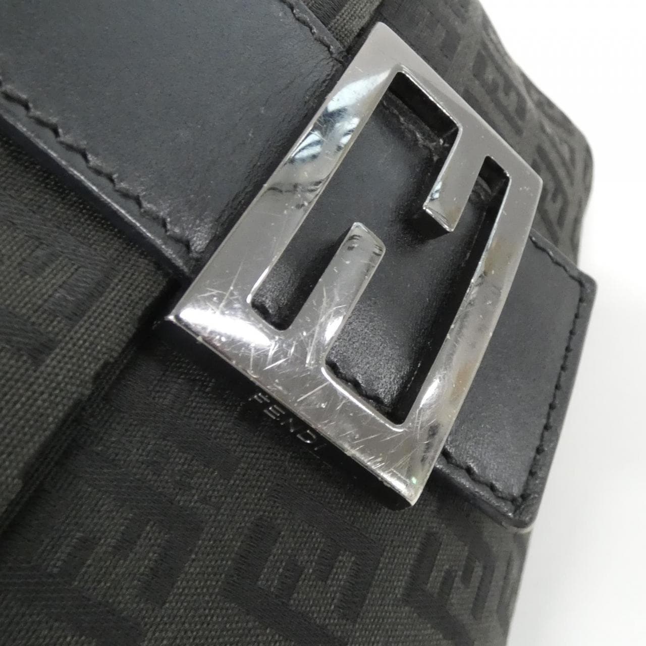 【ヴィンテージ】フェンディ 8BT075 JQ5 ショルダーバッグ