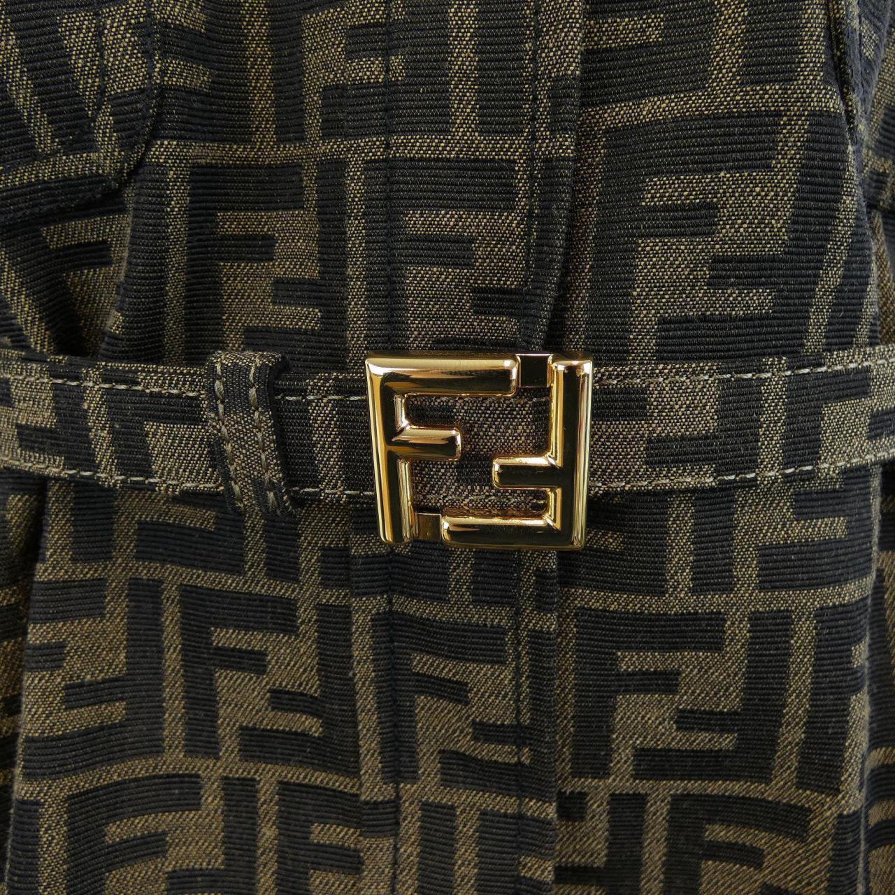 フェンディ FENDI FJ7267 A5W3 ジャケット