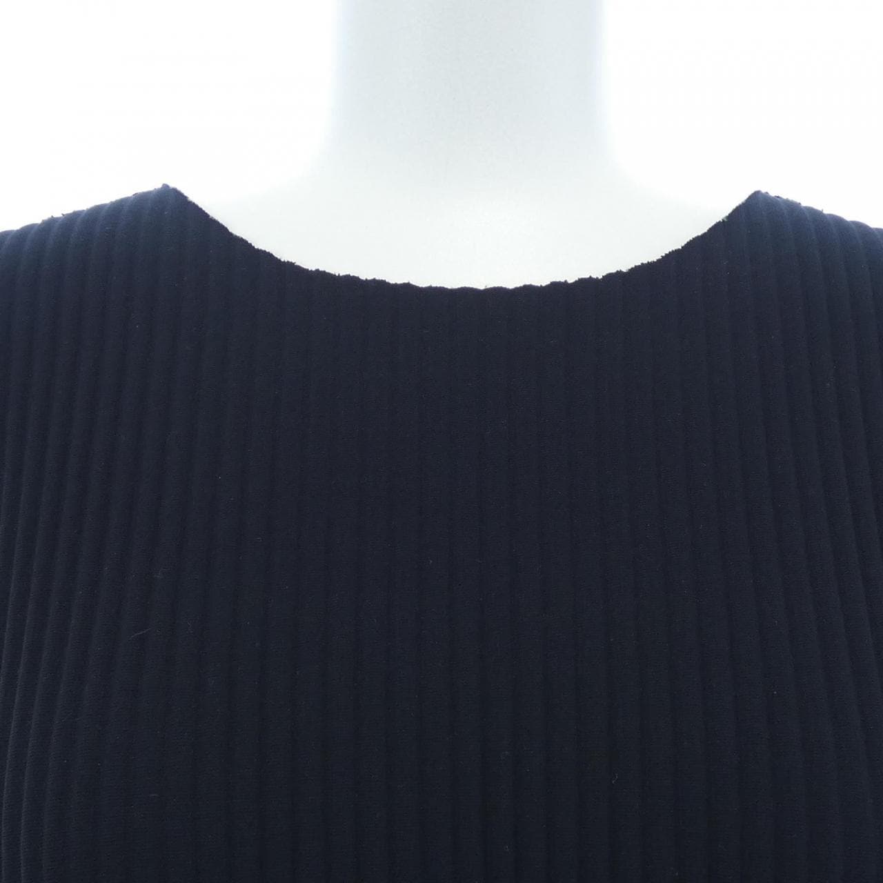 ミーイッセイミヤケ me ISSEY MIYAKE MI24KK206 トップス