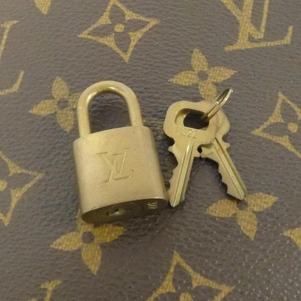 ルイヴィトン モノグラム エリプス PM M51127 バッグ