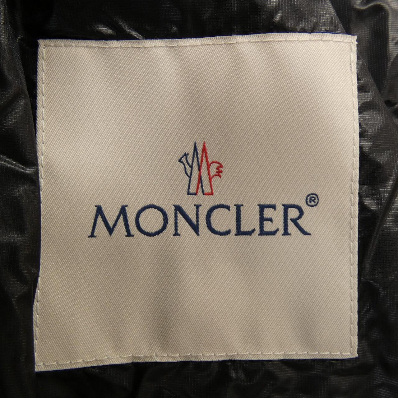 モンクレール MONCLER ダウンジャケット