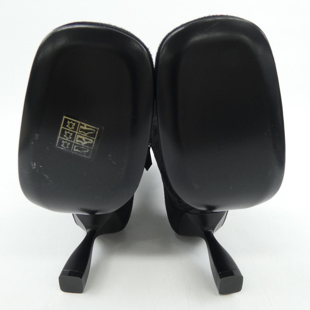 HERMES HALO 232230Z 靴子