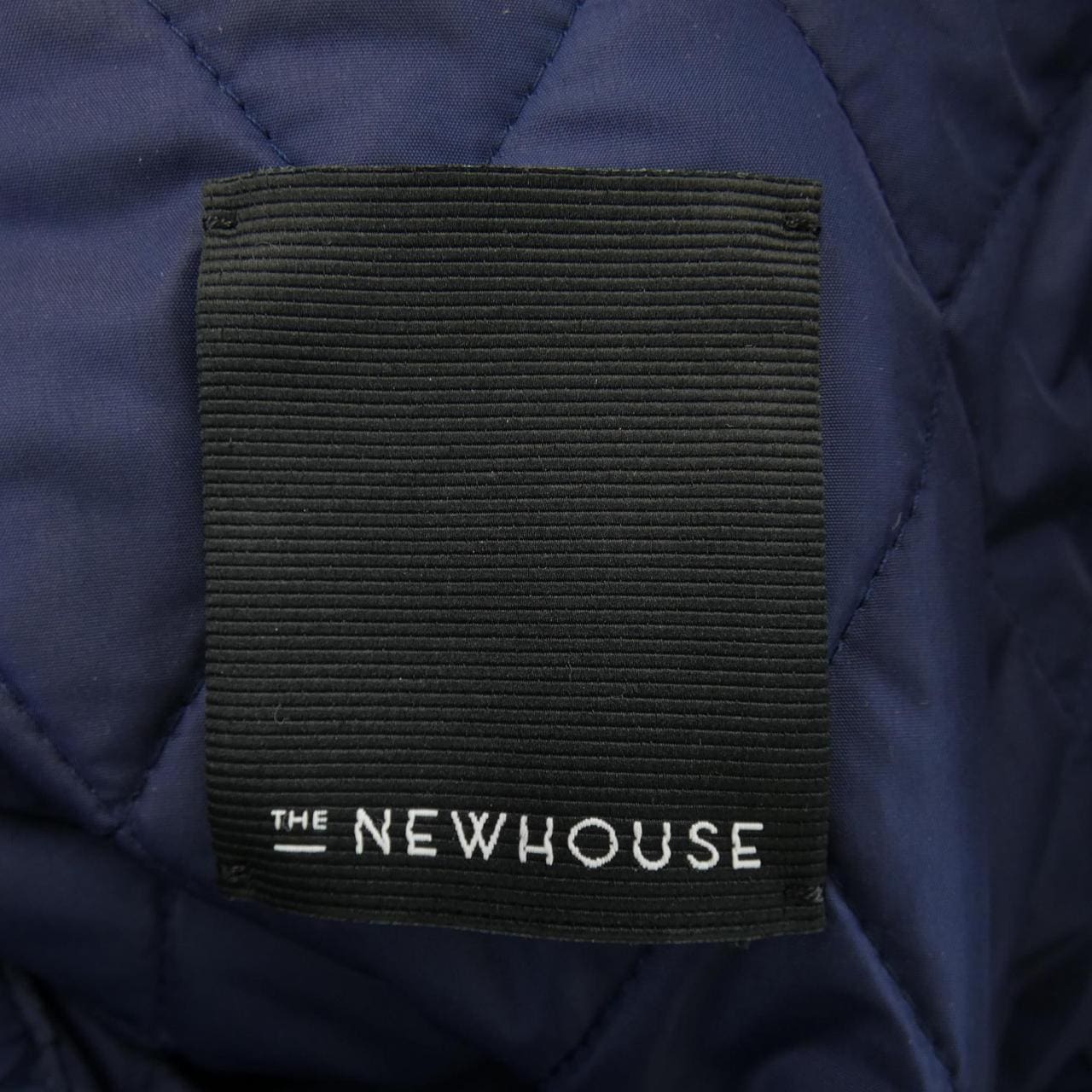 ザニューハウス THE NEWHOUSE ジャケット