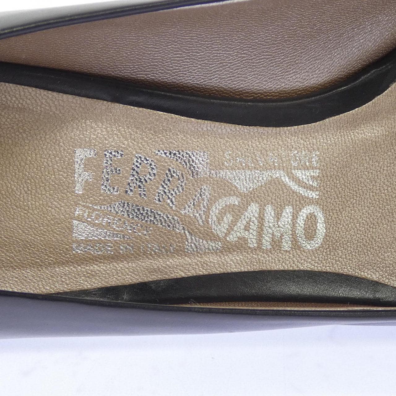 サルヴァトーレフェラガモ SALVATORE FERRAGAMO パンプス