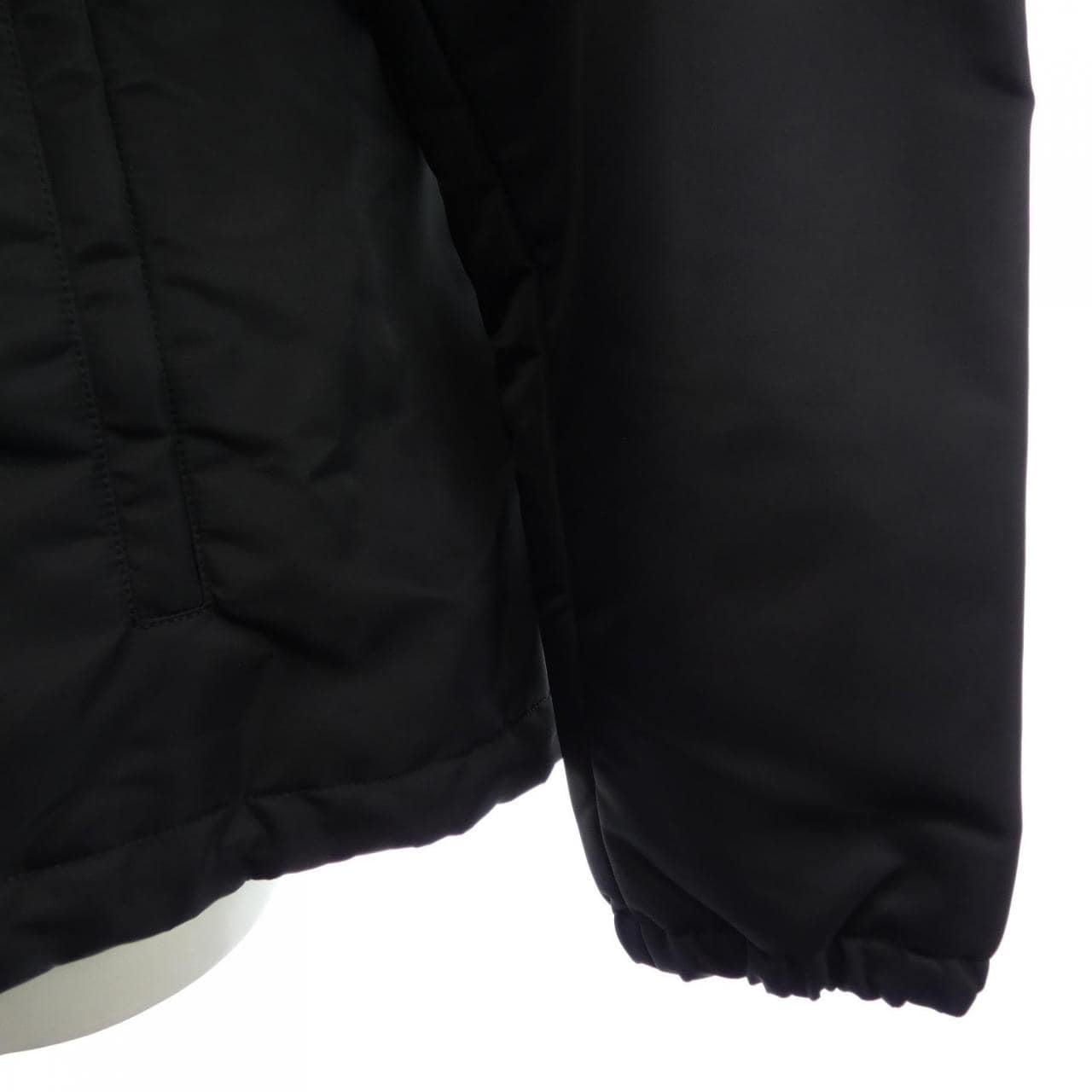 ロエベ LOEWE フーデッドパデッドジャケット アナグラム ANAGRAM H526Y02W68 ジャケット