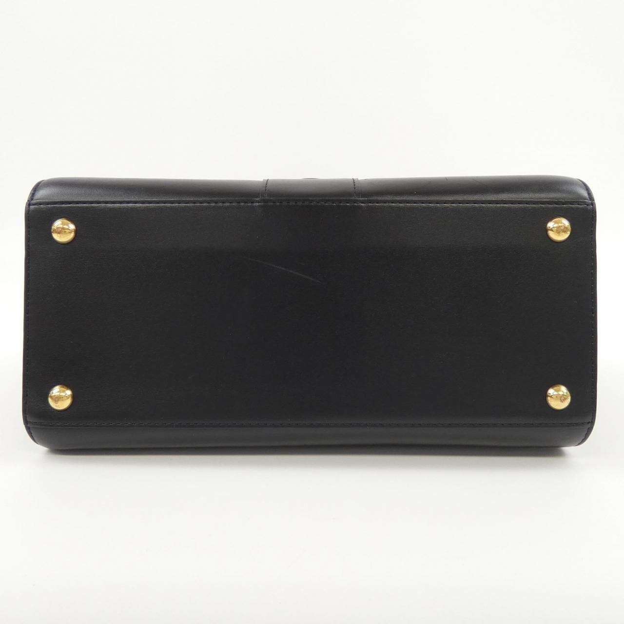 德尔沃DELVAUX