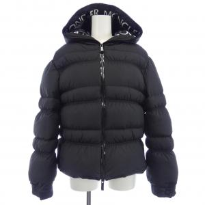 モンクレール MONCLER ダウンジャケット