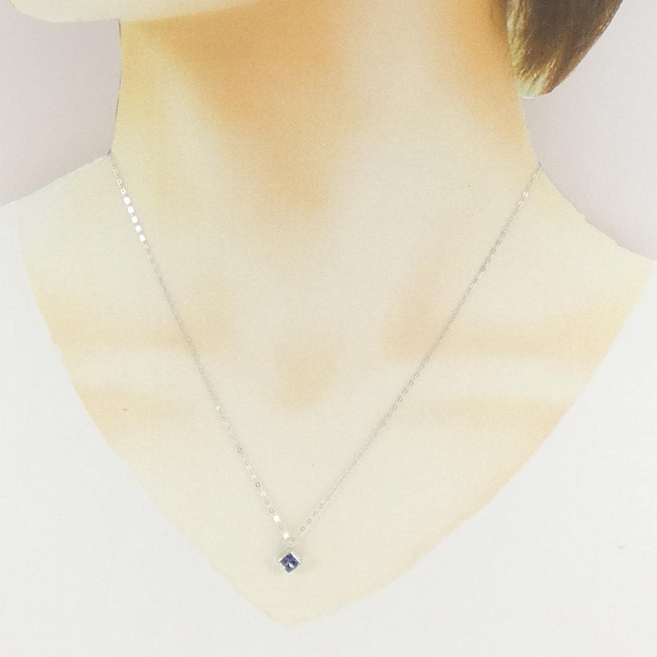 K18WG サファイヤ ネックレス 0.28CT