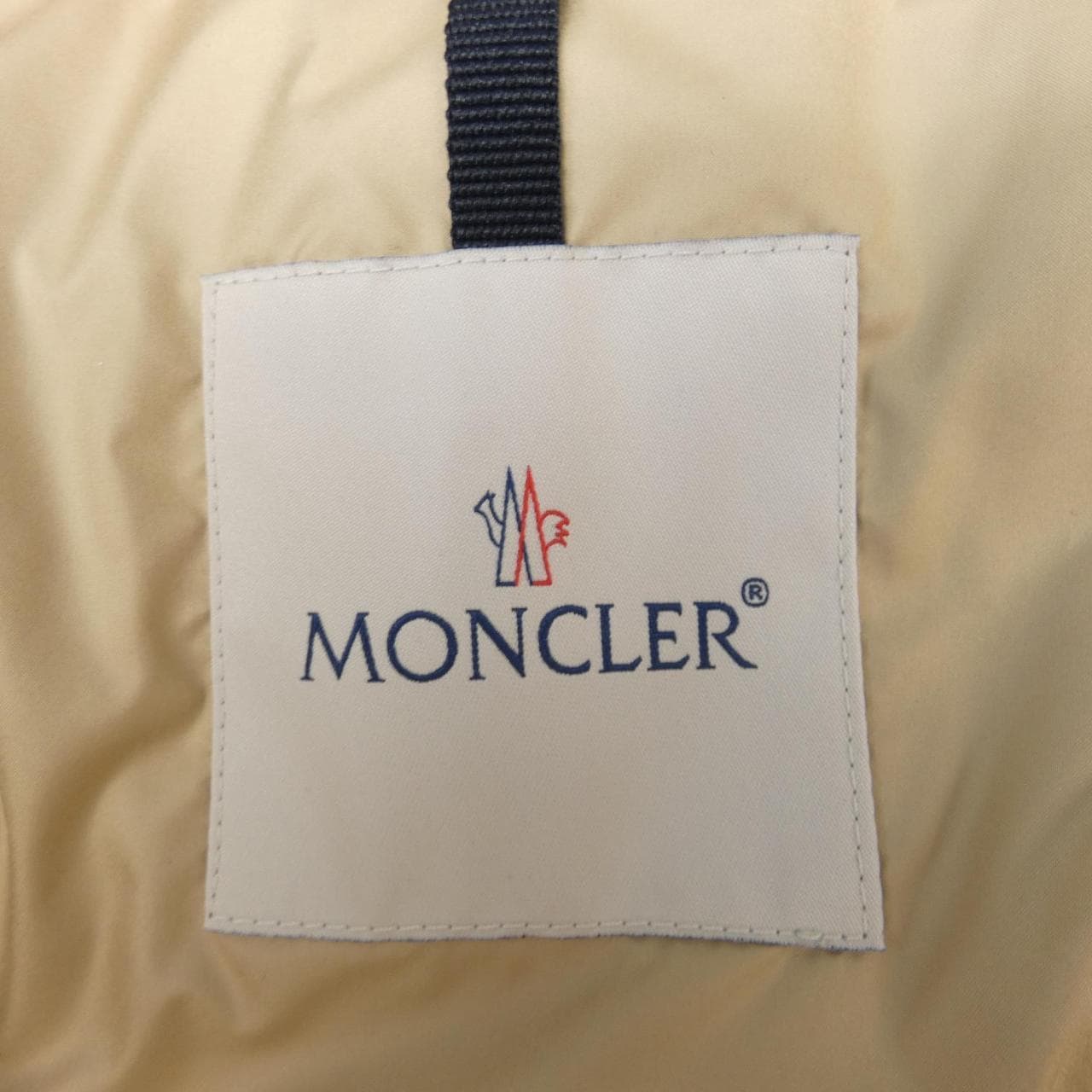 モンクレール MONCLER ダウンジャケット