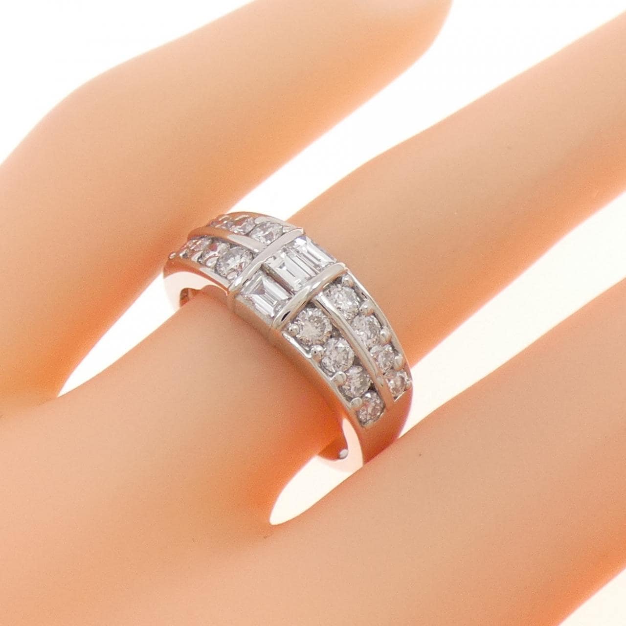 PT900 ダイヤモンド リング 1.00CT