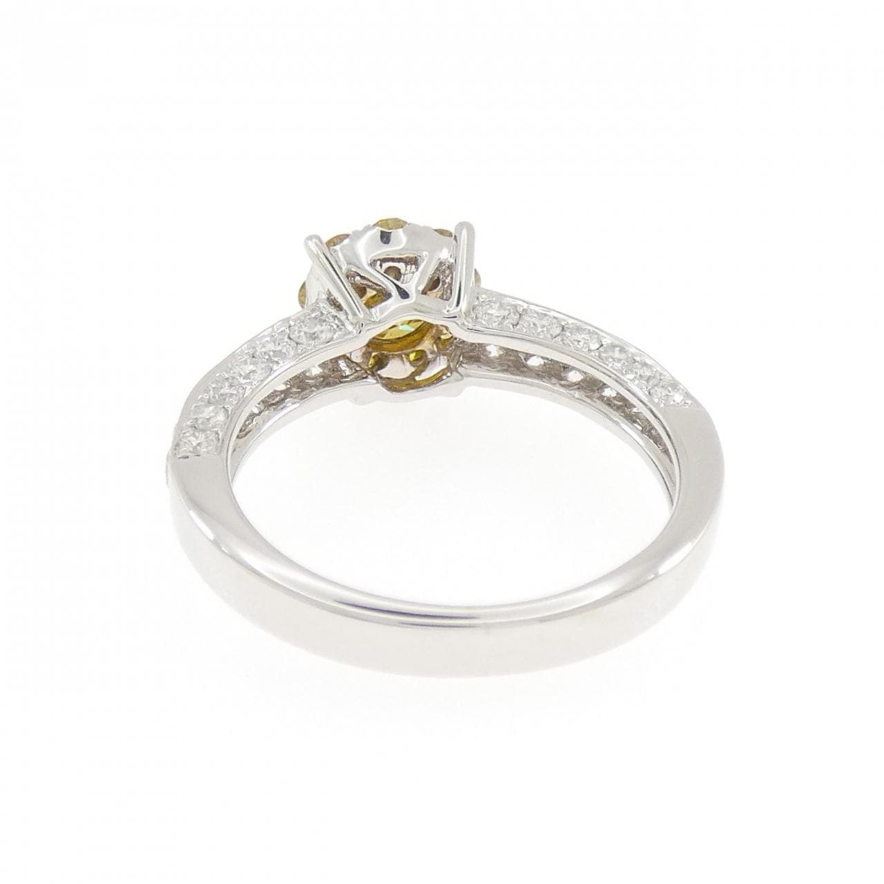 K18WG フラワー ダイヤモンド リング 0.84CT