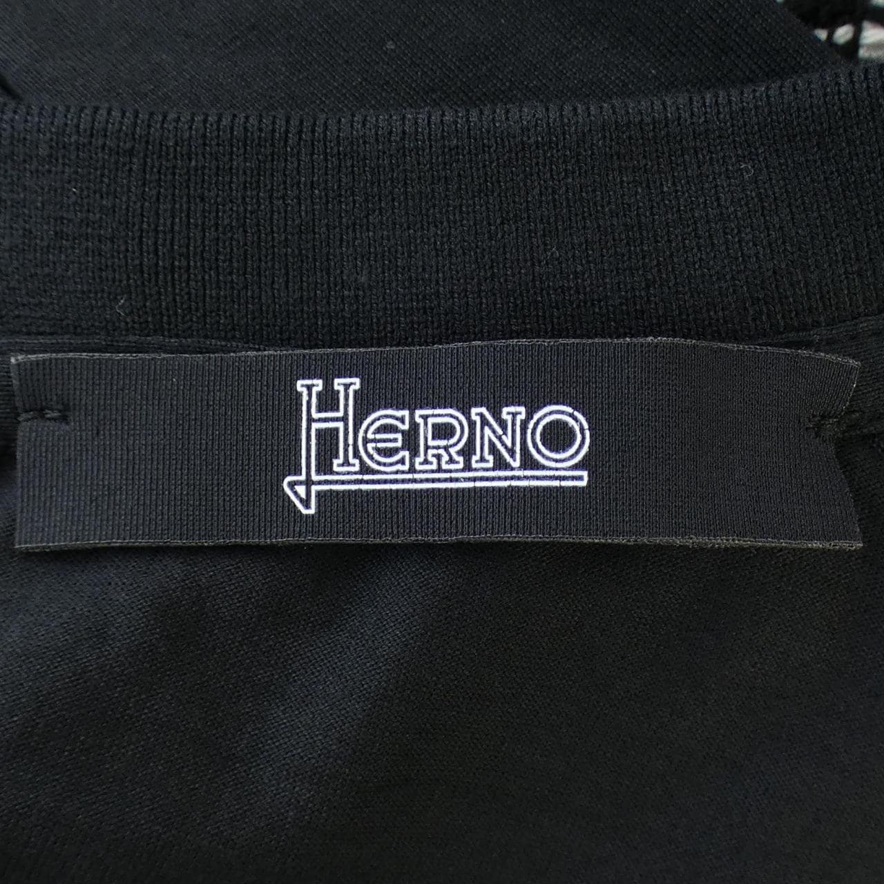 ヘルノ Herno トップス