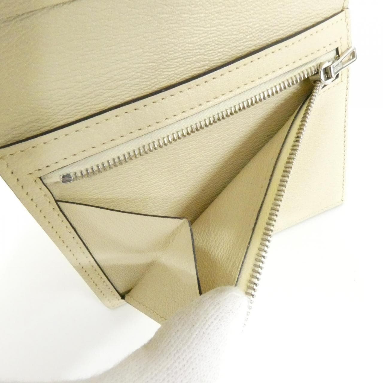 エルメス ベアン コンパクト 財布