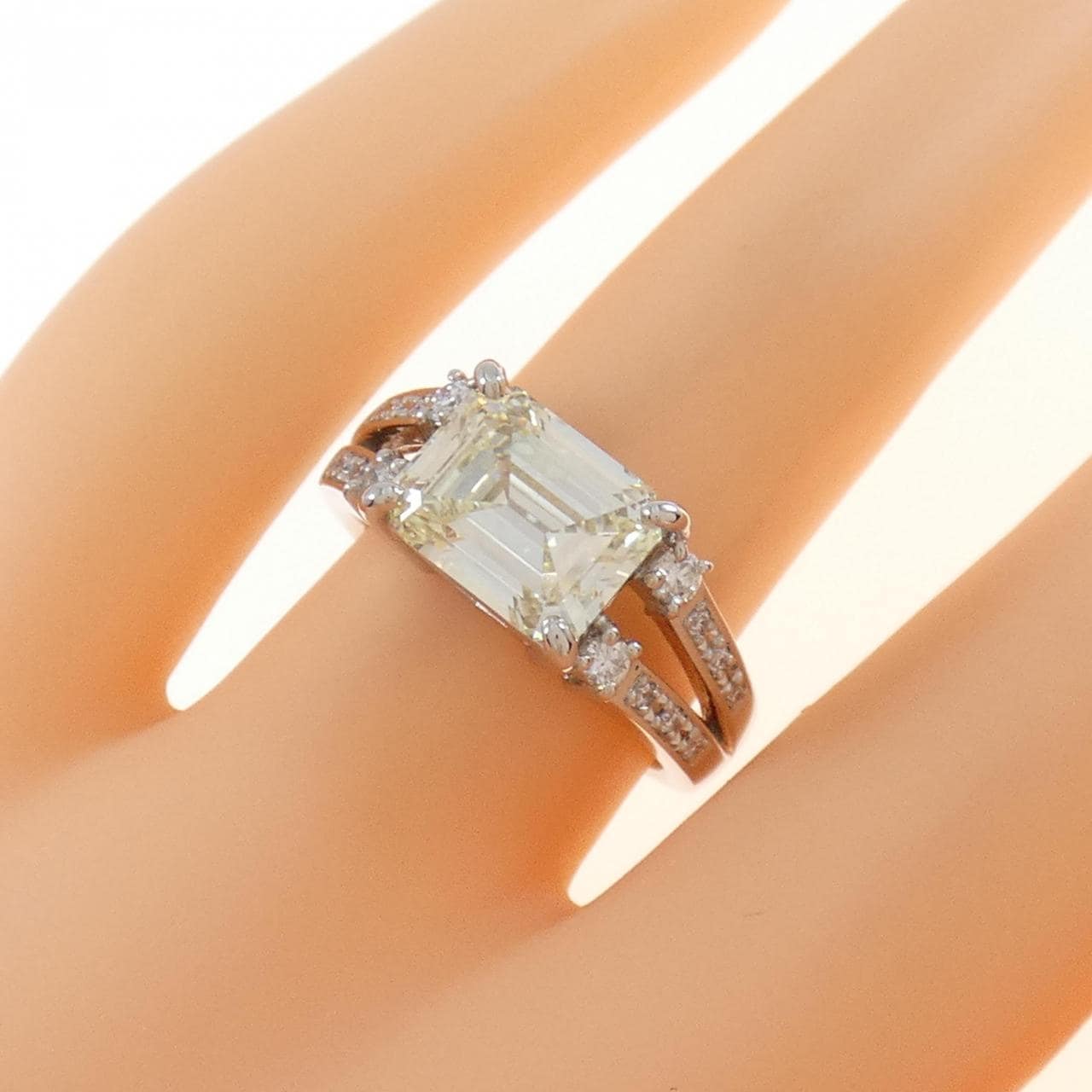 [再加工款] PT鑽石戒指 3.026 克拉 LY VS2祖母綠式切割