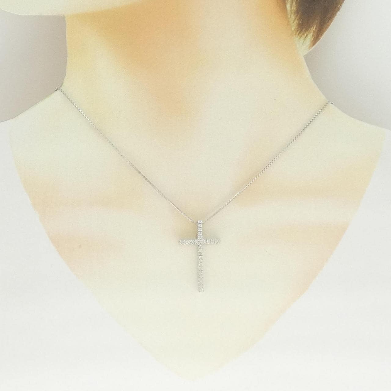 K18WG クロス ダイヤモンド ネックレス 0.35CT