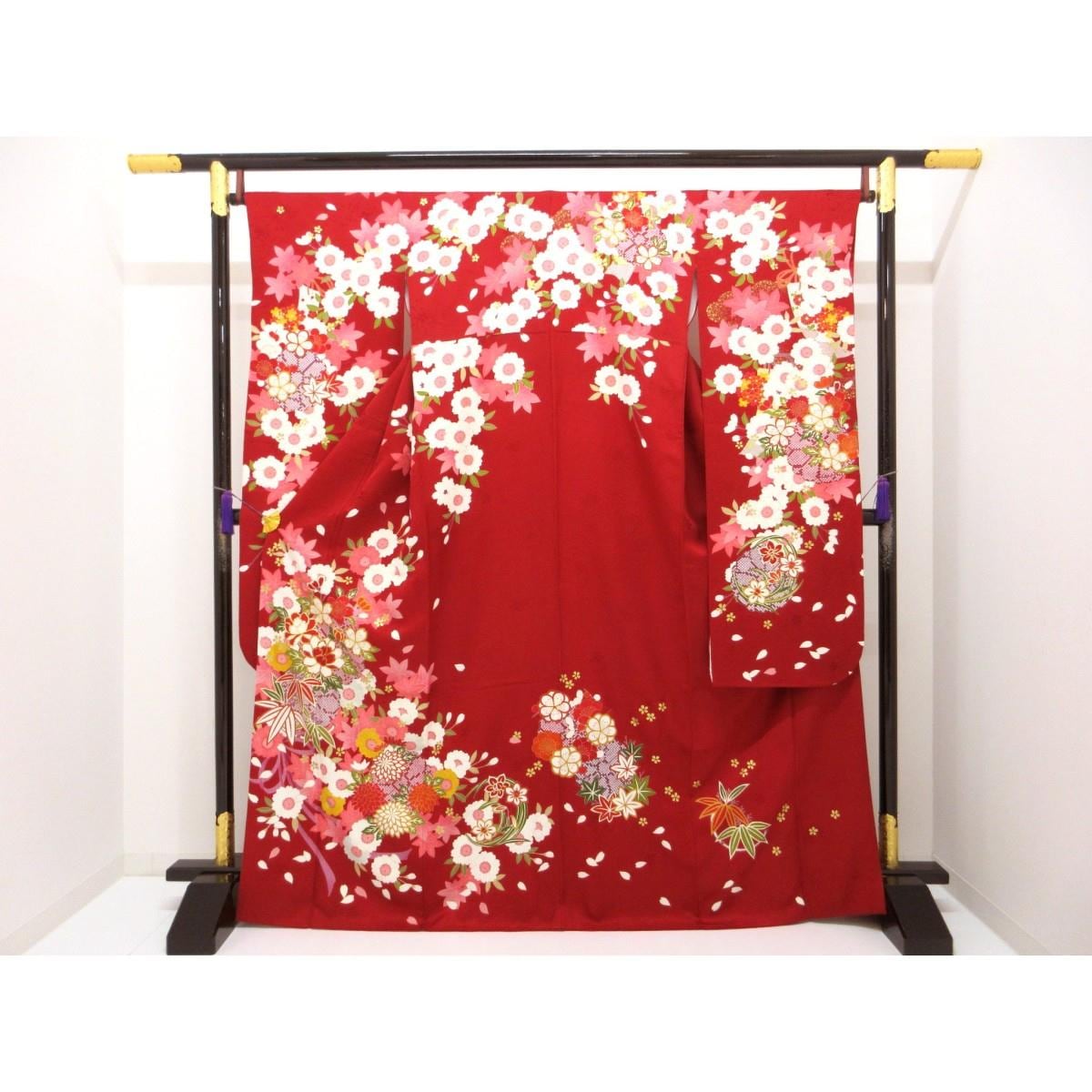 振袖　友禅金彩加工　刺繍入り