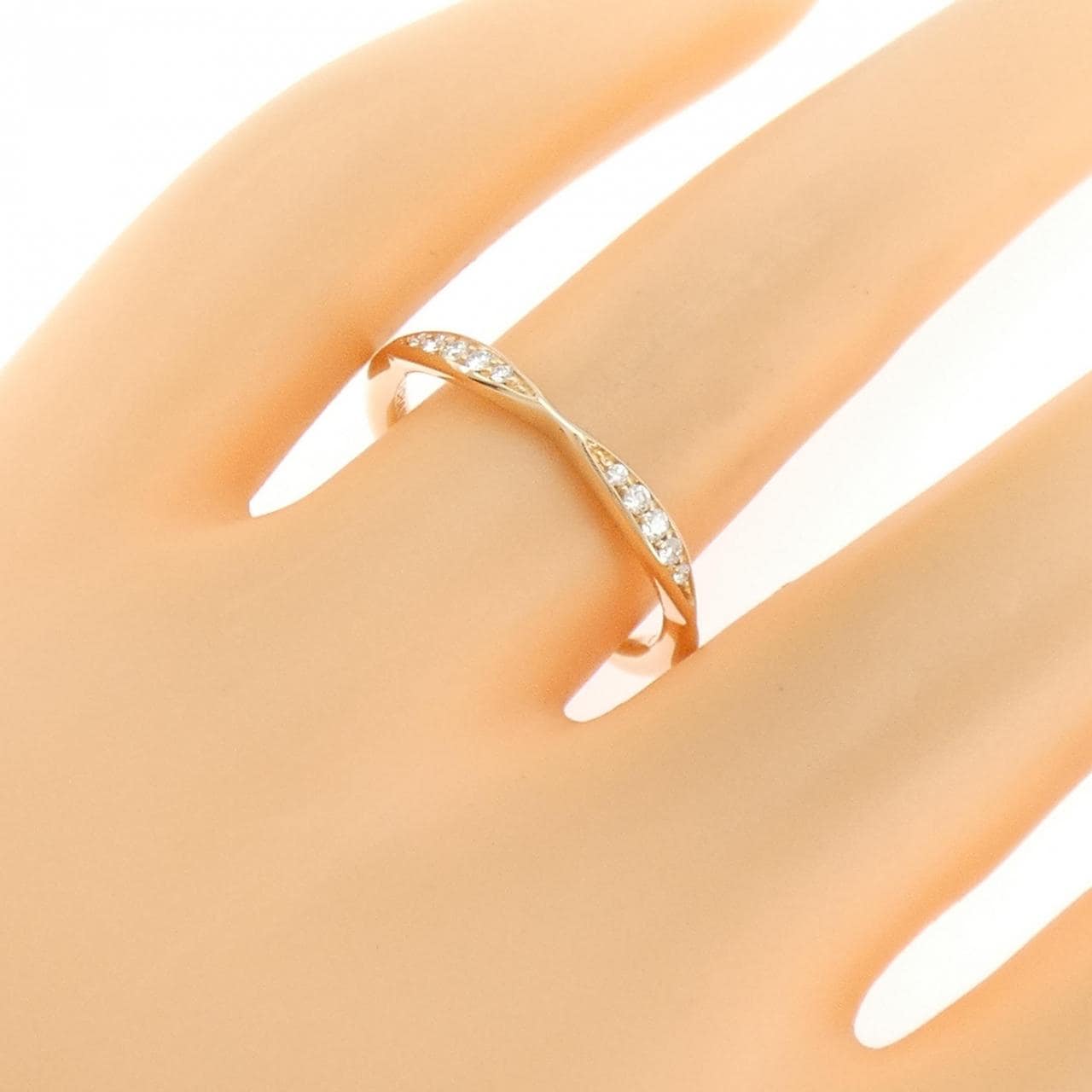 シャネル カメリア ハーフエタニティ リング