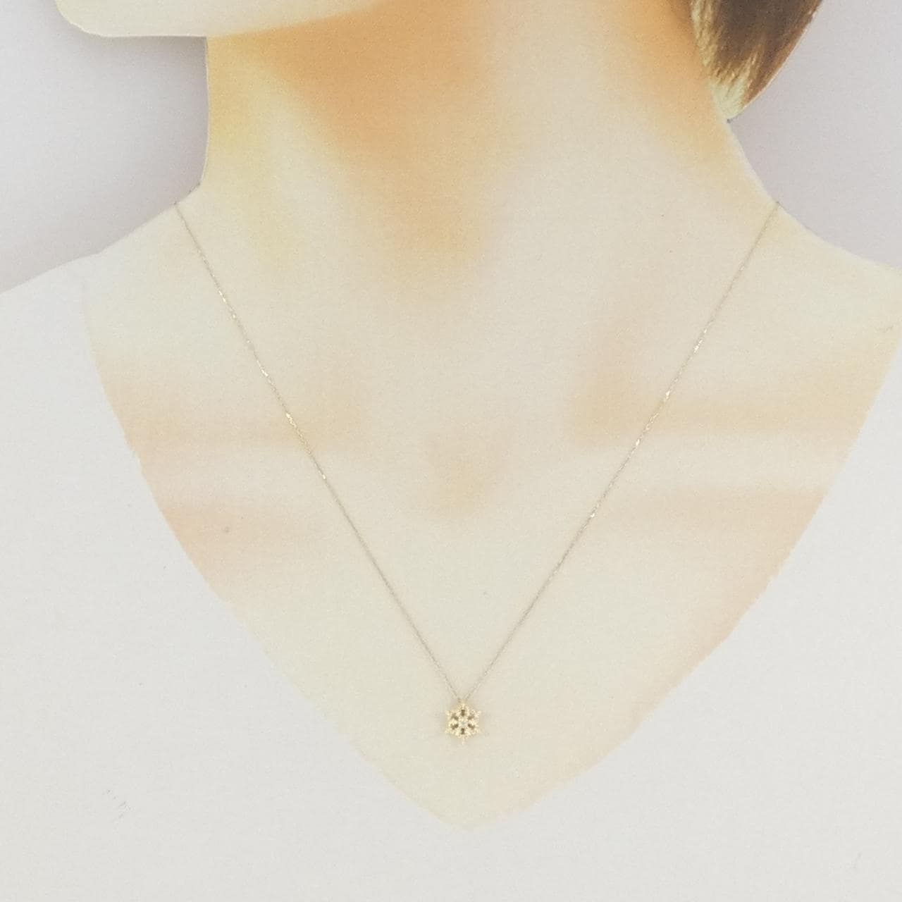 K10YG スノーフレーク ダイヤモンド ネックレス 0.01CT