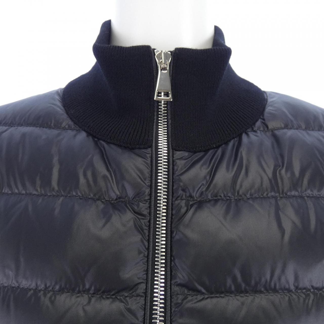 【新品】モンクレール MONCLER K20939B00023 ダウンジャケット