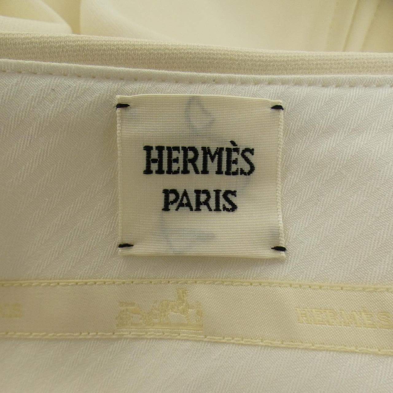 エルメス HERMES Hパッサン 4H0332DR スカート