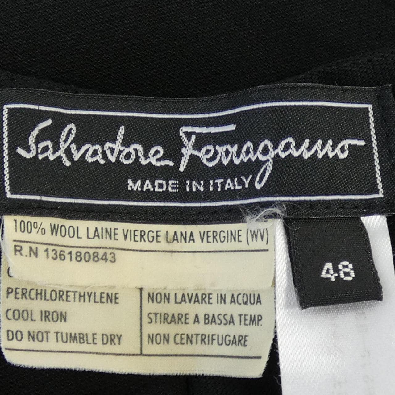 サルヴァトーレフェラガモ SALVATORE FERRAGAMO パンツ