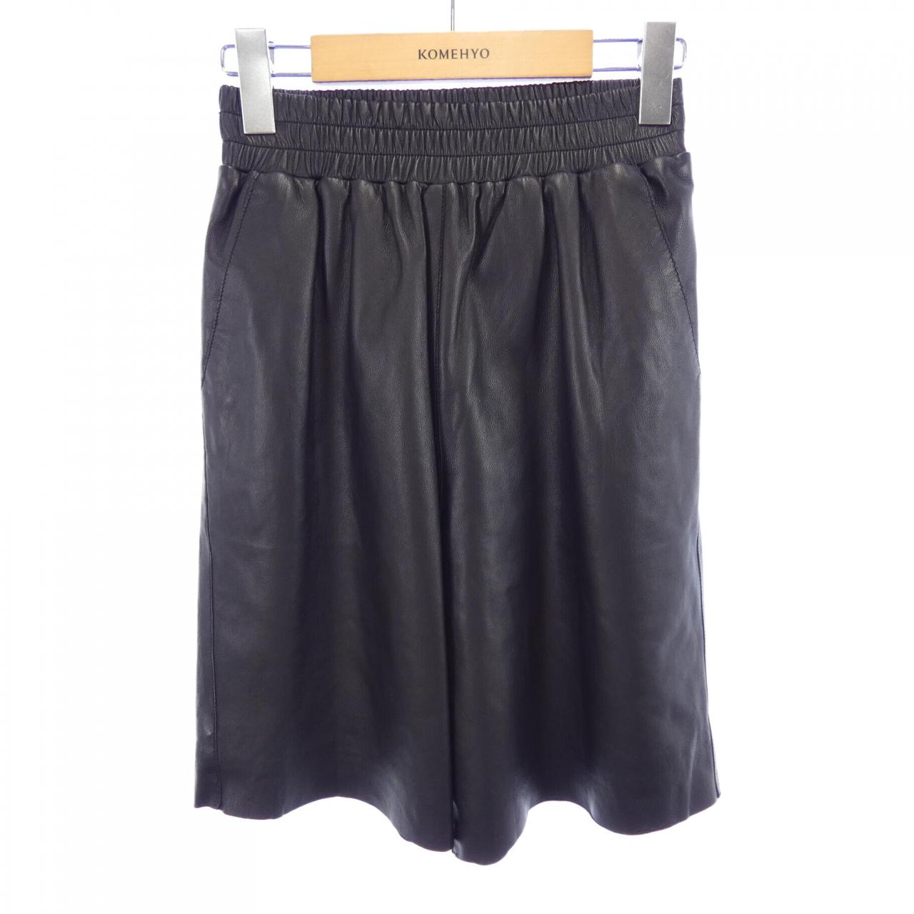 エンポリオアルマーニ EMPORIO ARMANI ショートパンツ