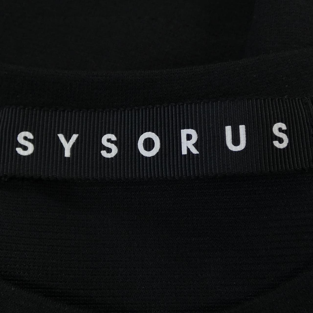 SYSORUS トップス