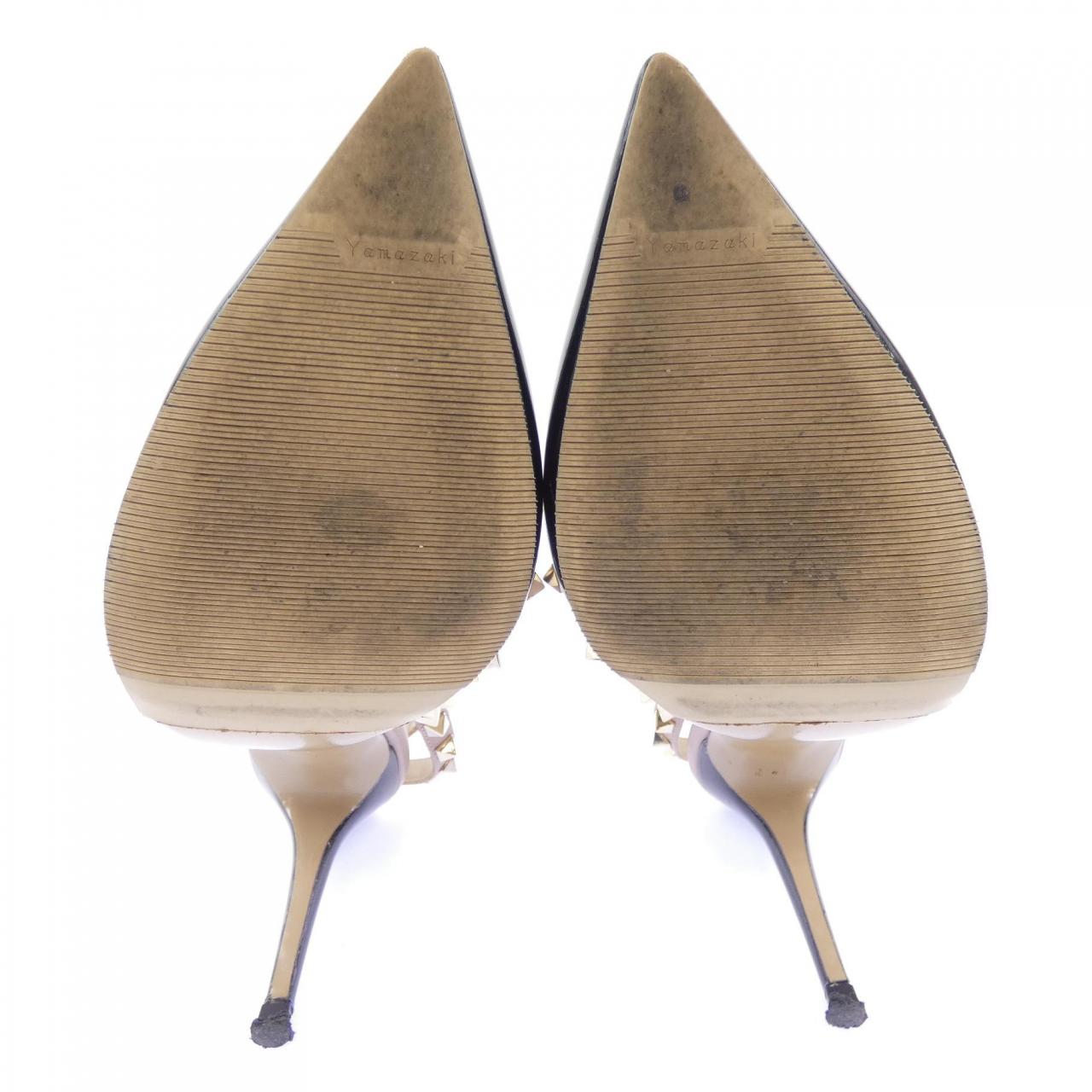 ヴァレンティノガラヴァーニ VALENTINO GARAVANI パンプス