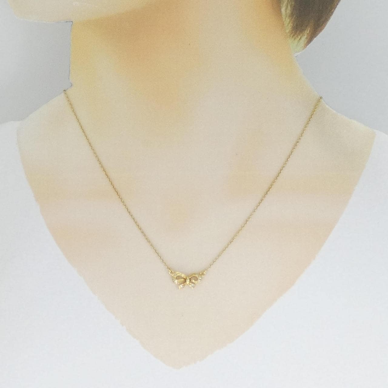 750YG Ribbon Diamond Necklace