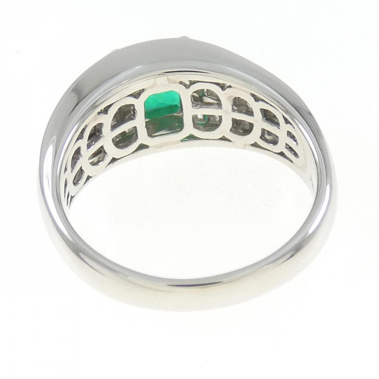 PT900 Emerald Ring 0.72CT
