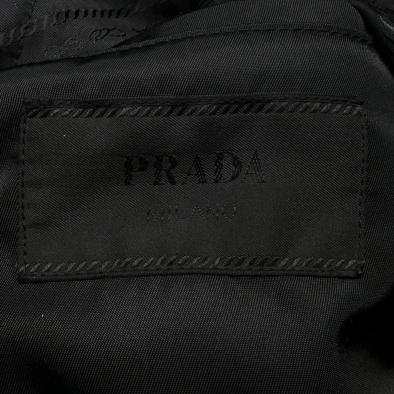 普拉达PRADA羽绒服
