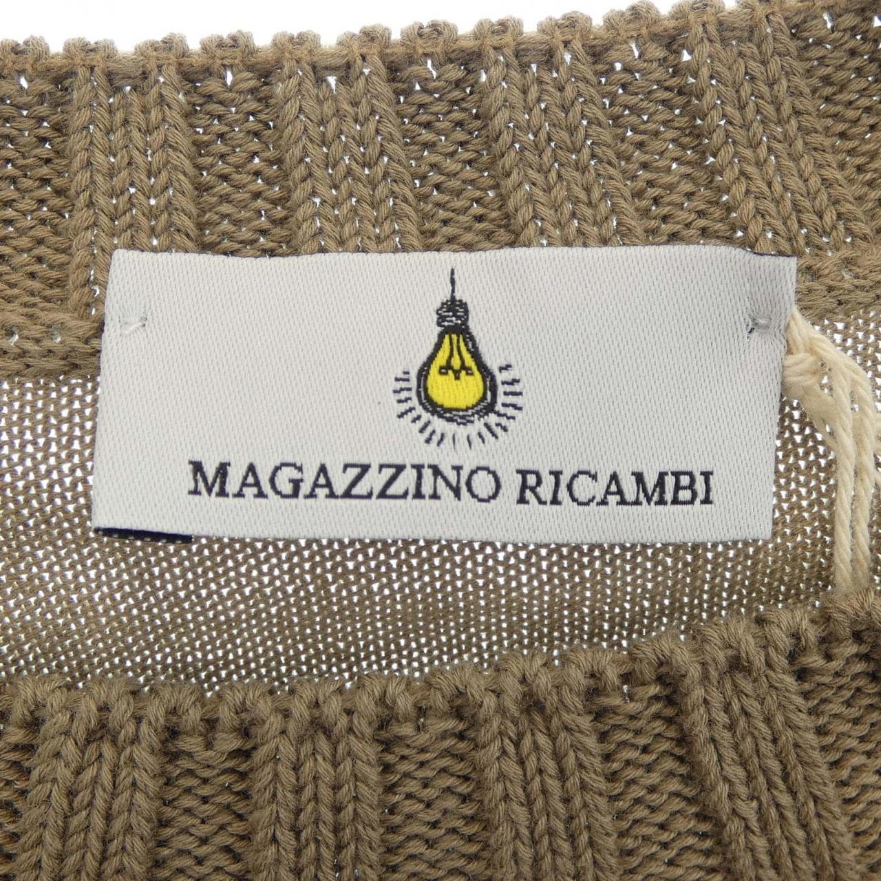 MAGAZZINO RICAMBI ニット
