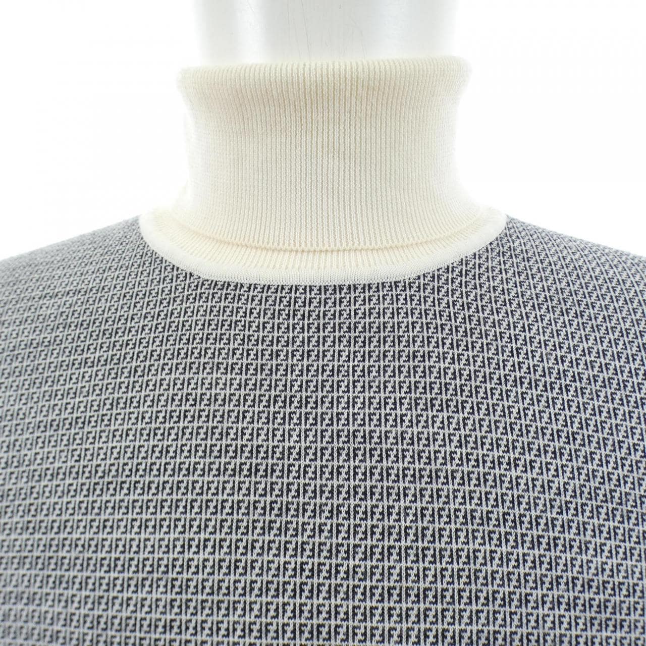 フェンディ FENDI FZY458 AH3C ニット