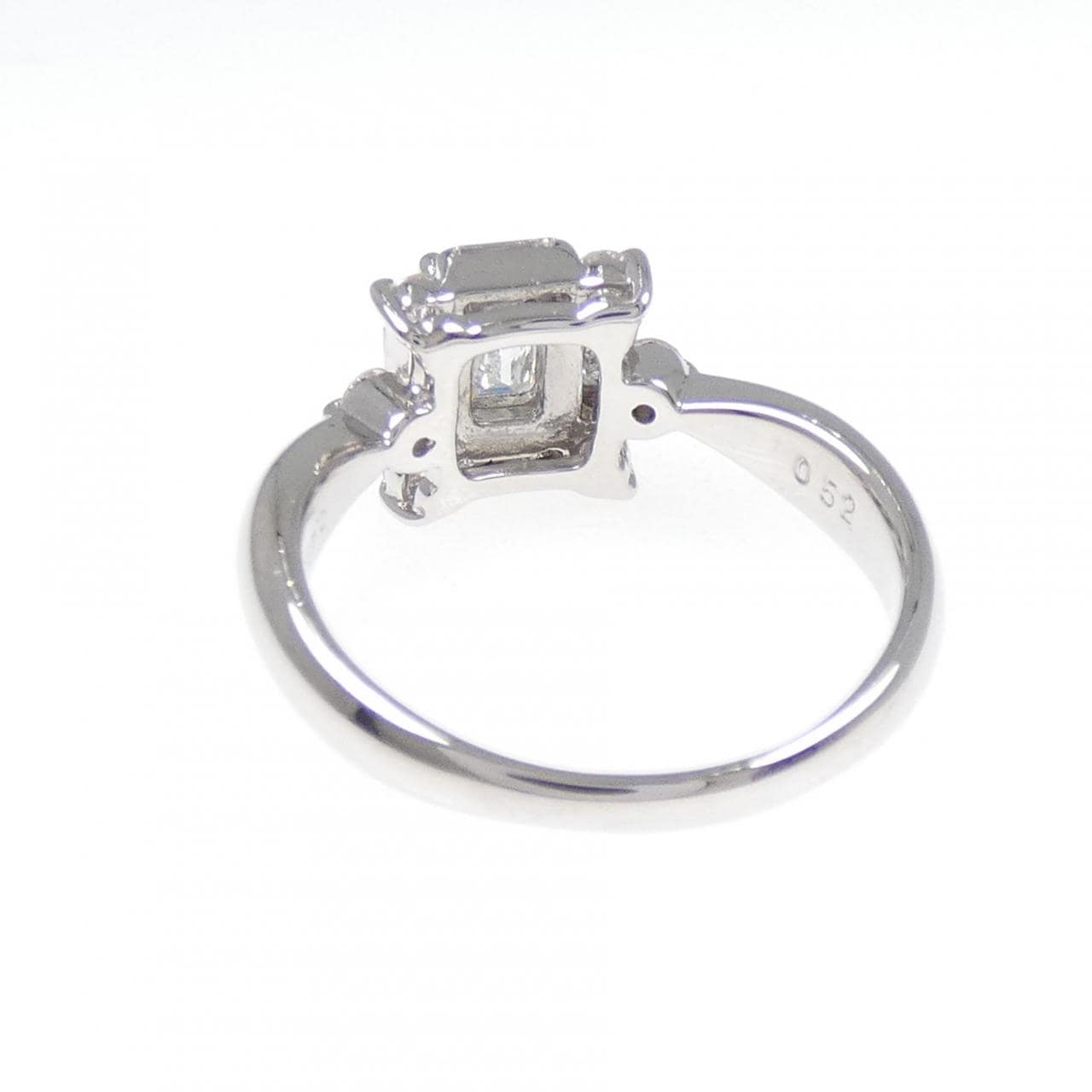 PT900 ダイヤモンド リング 0.485CT F VS2 エメラルドカット