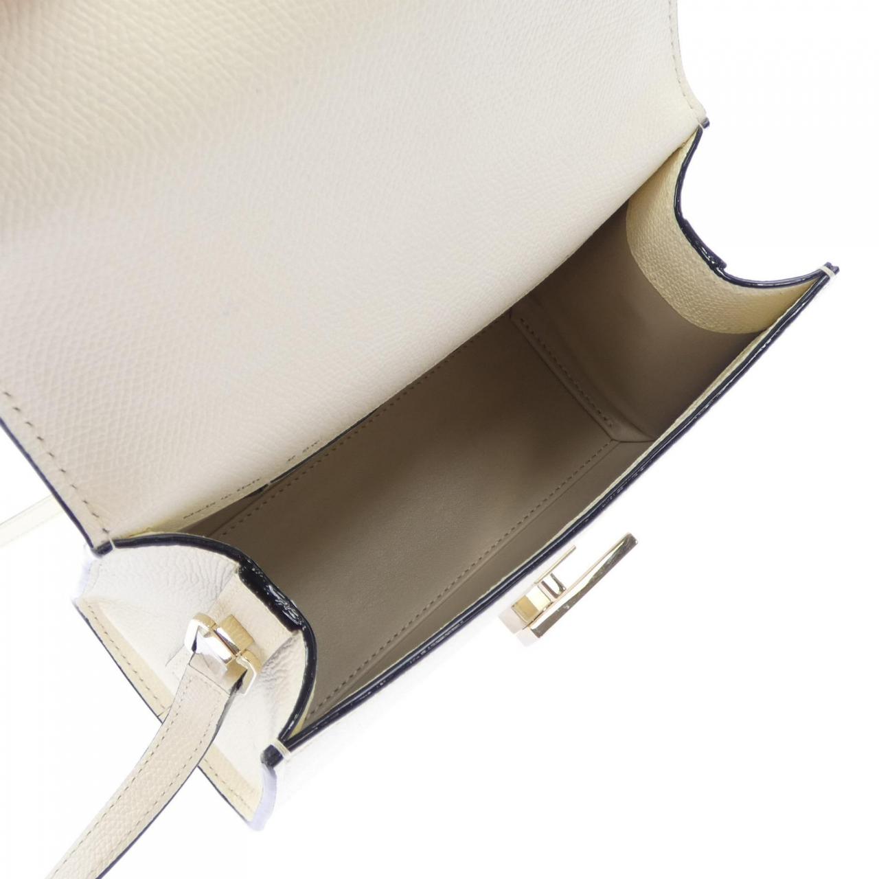 ヴァレクストラ VALEXTRA イジィデチェーン ISIDE CHAIN BAG