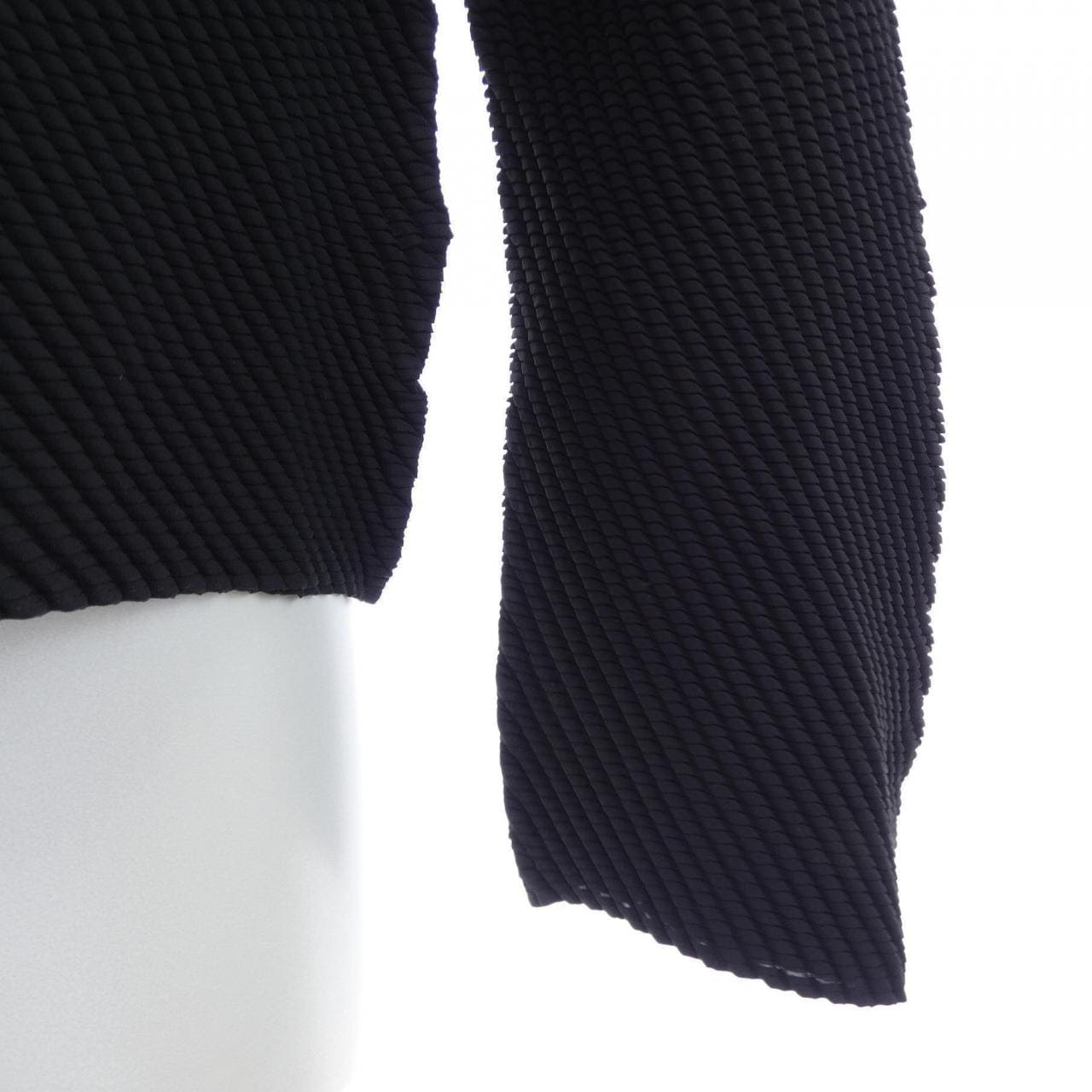 イッセイミヤケ ISSEY MIYAKE IM53FO122 カーディガン