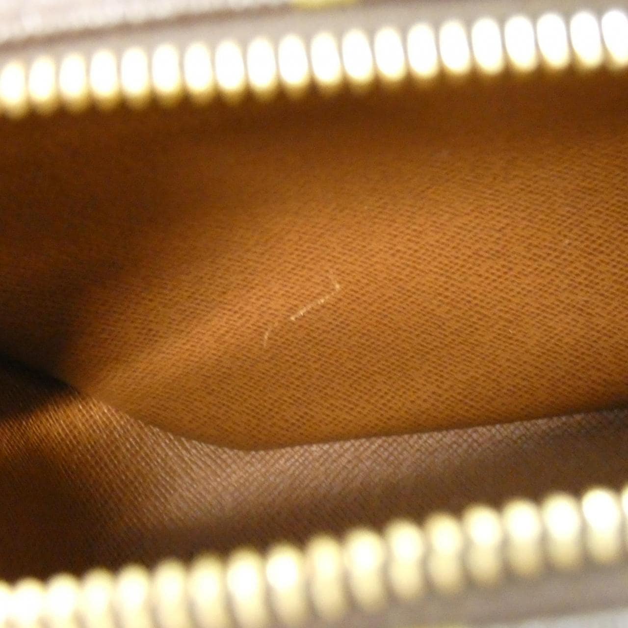 ルイヴィトン モノグラム ブロワ M51221 ショルダーバッグ