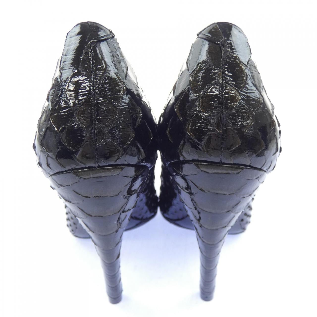 ロジェヴィヴィエ ROGER VIVIER パンプス