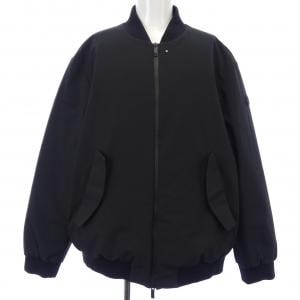 モンクレール MONCLER ダウンジャケット