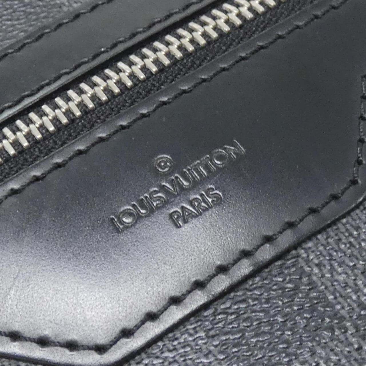 LOUIS VUITTON Damier 石墨 Thomas N58028 单肩包