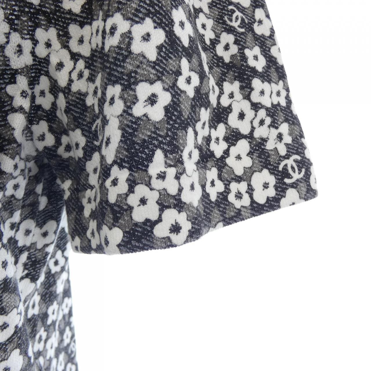 シャネル CHANEL LOOK23 P77924K11270 Tシャツ