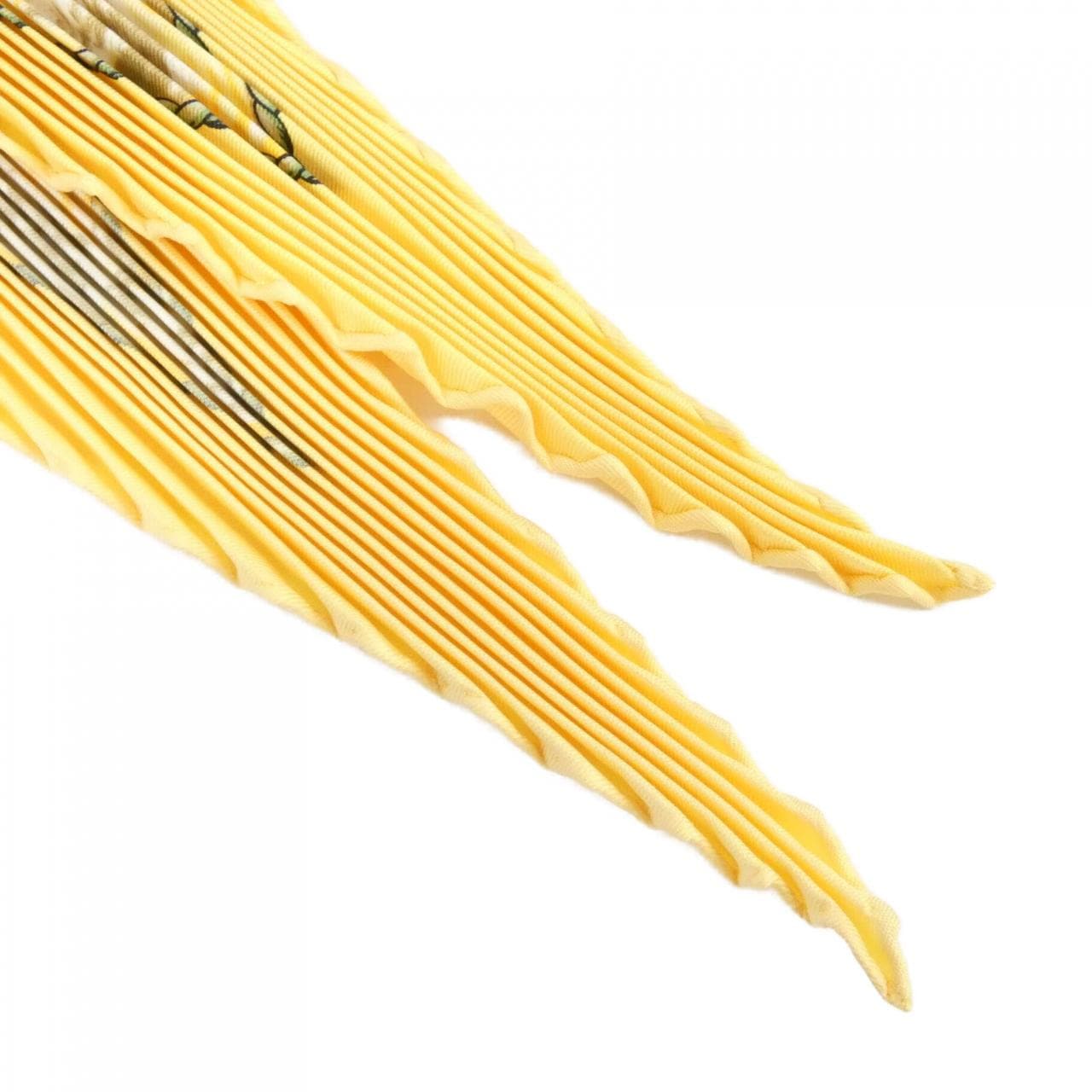 エルメス プリーツ スカーフ