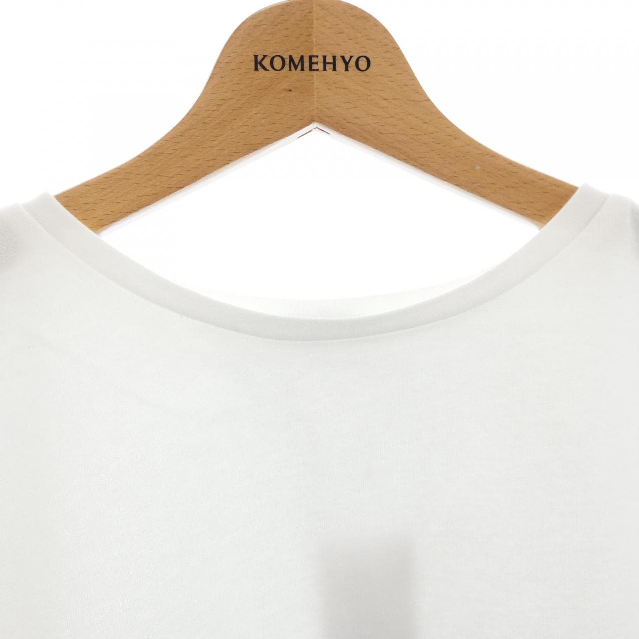 トゥービーシック TO BE CHIC Tシャツ