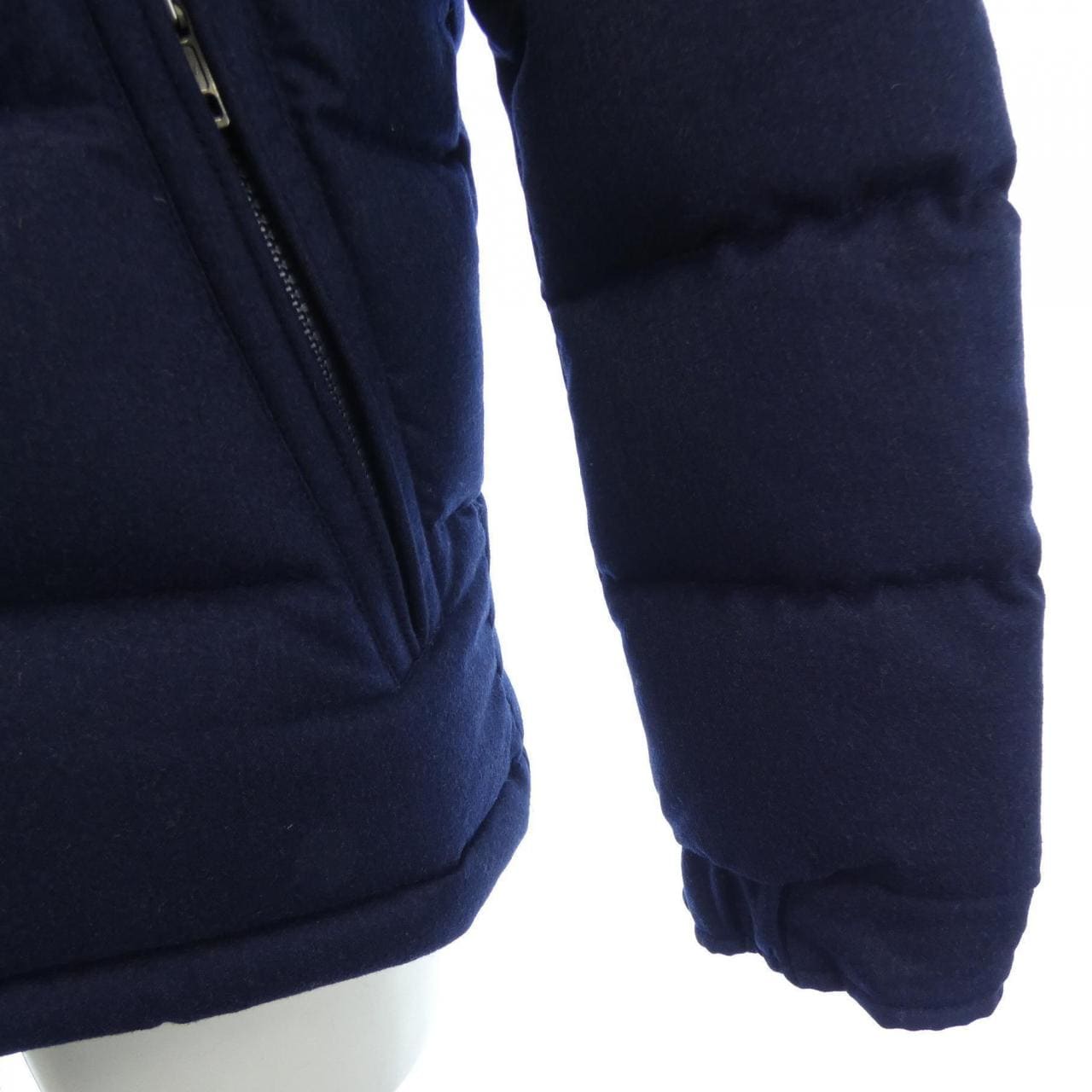 モンクレール MONCLER ダウンジャケット